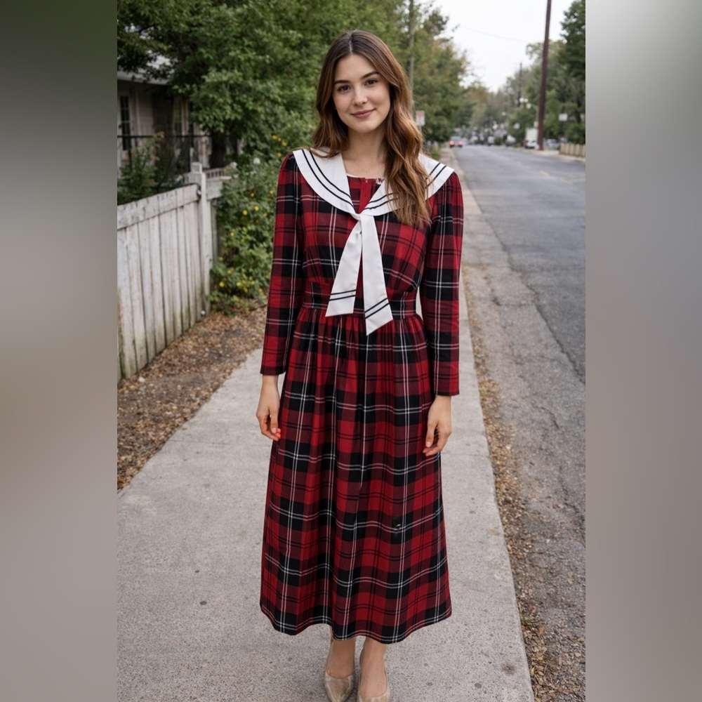 Vintage 90s Union Made Plaid Red and Black Dress Peter Pan Collar cottagecore